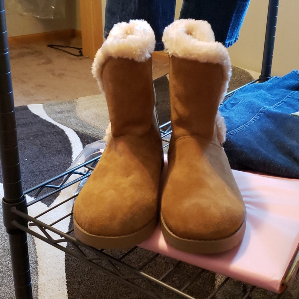 Genuine Suede Boots NWOT🤩